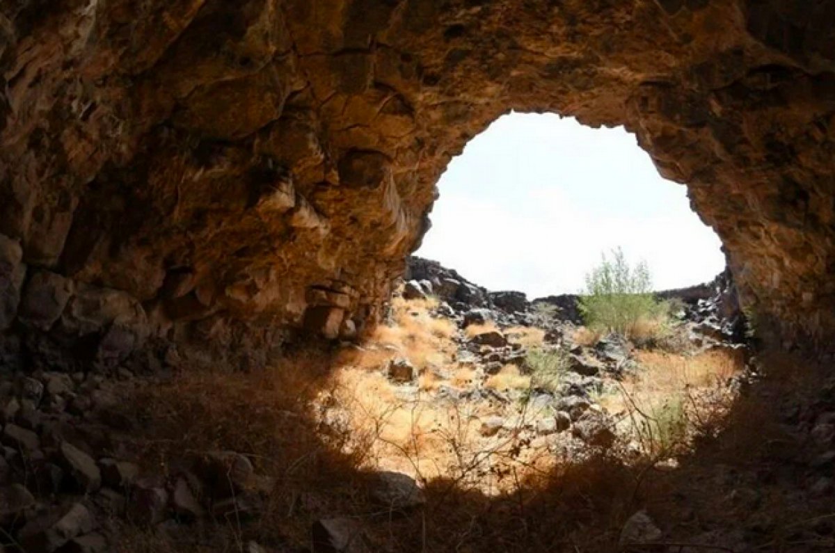 Human skulls found in 7,000-year-old cave in Saudi Arabia #5