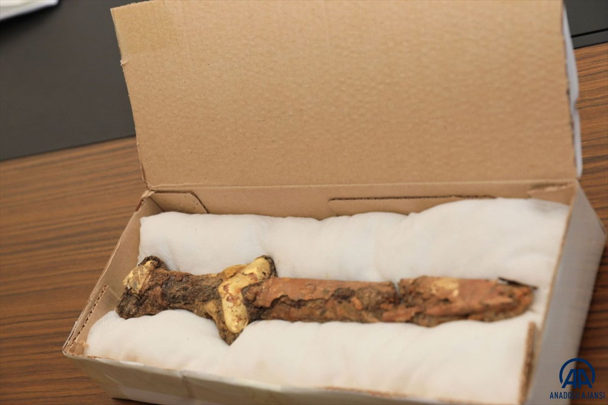 Early Iron Age stone altar and gold-plated ceremonial sword discovered in Kazakhstan #2