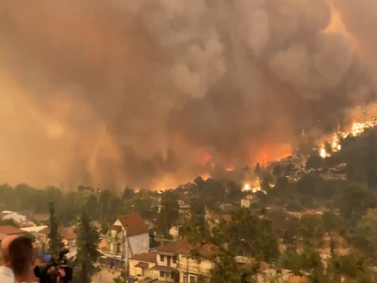 Scary images of fire on Euboea island in Greece #2