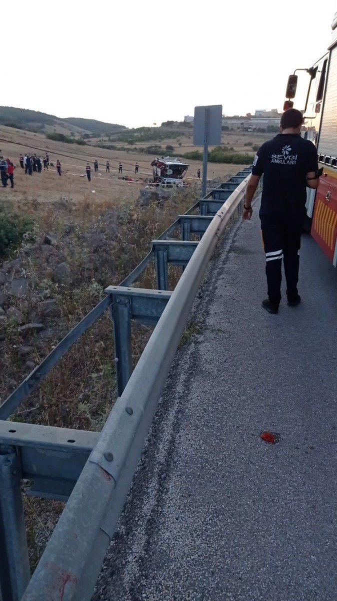 Balıkesir de yolcu otobüsü devrildi: 14 ölü #5