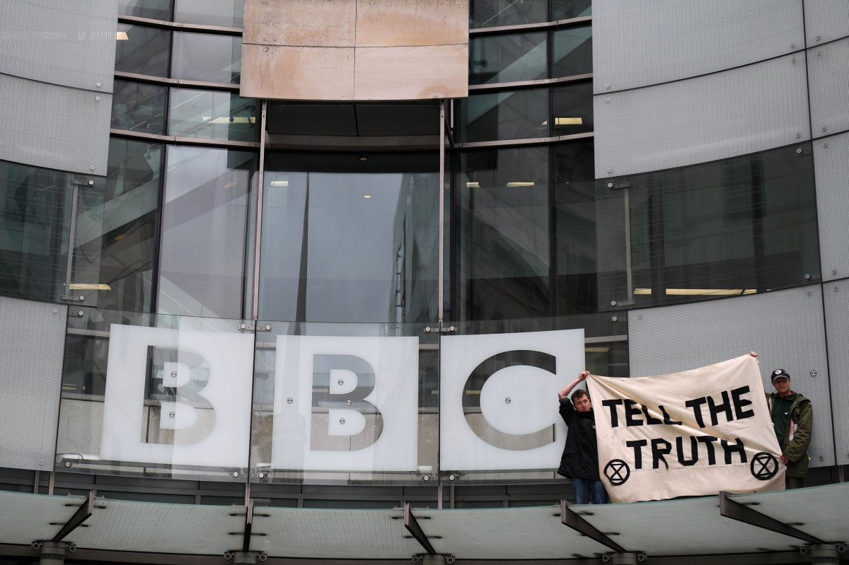 Koronavirüs aşısı karşıtlarından BBC binasına baskın #8