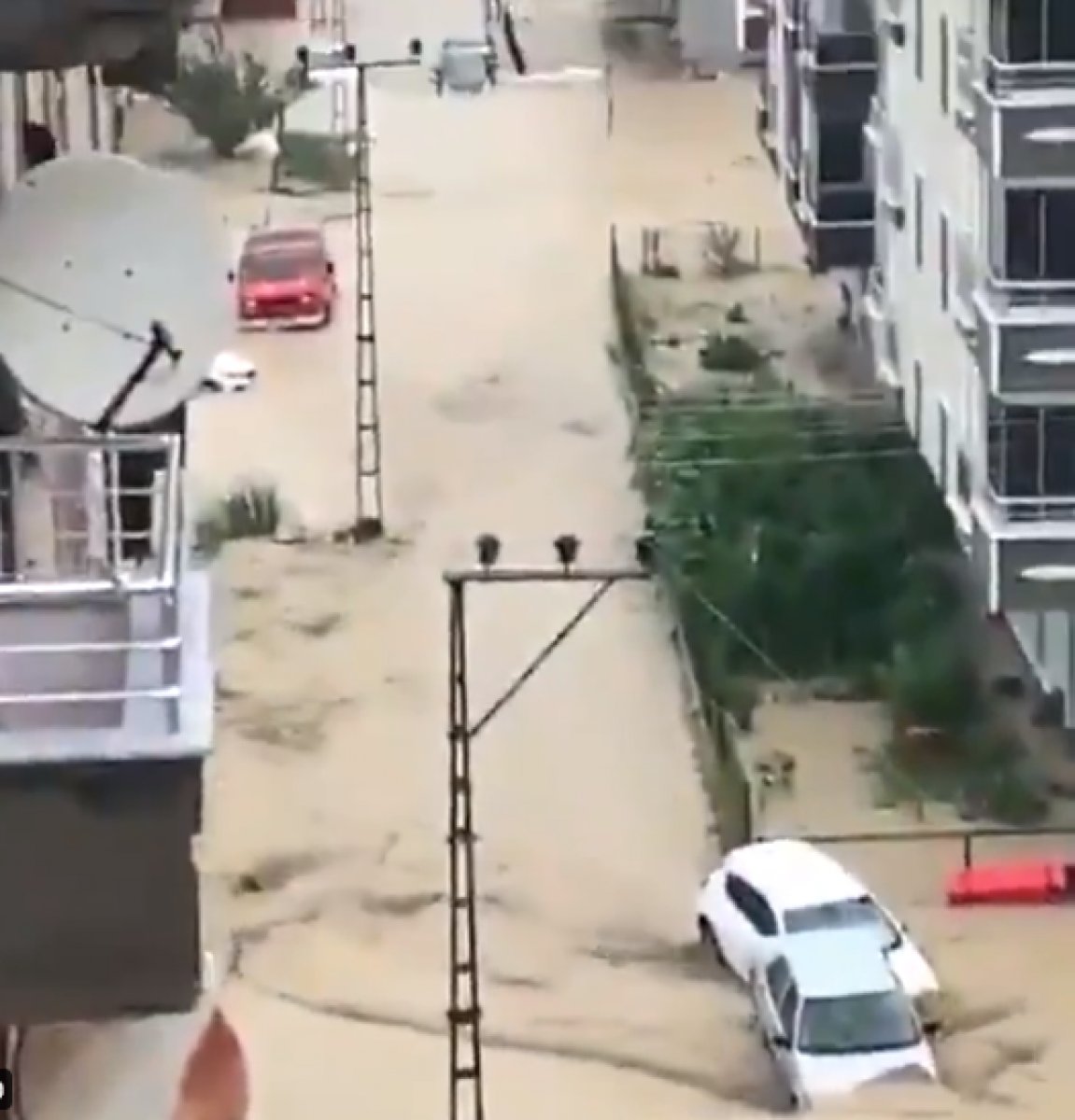Sinop ve Samsun da sağanak yağış, seli beraberinde getirdi #3