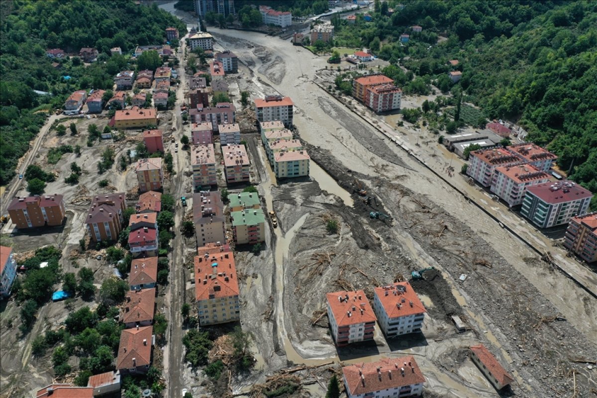 Kastamonu'nun Bozkurt ilçesinde selin yol açtığı tahribat ...