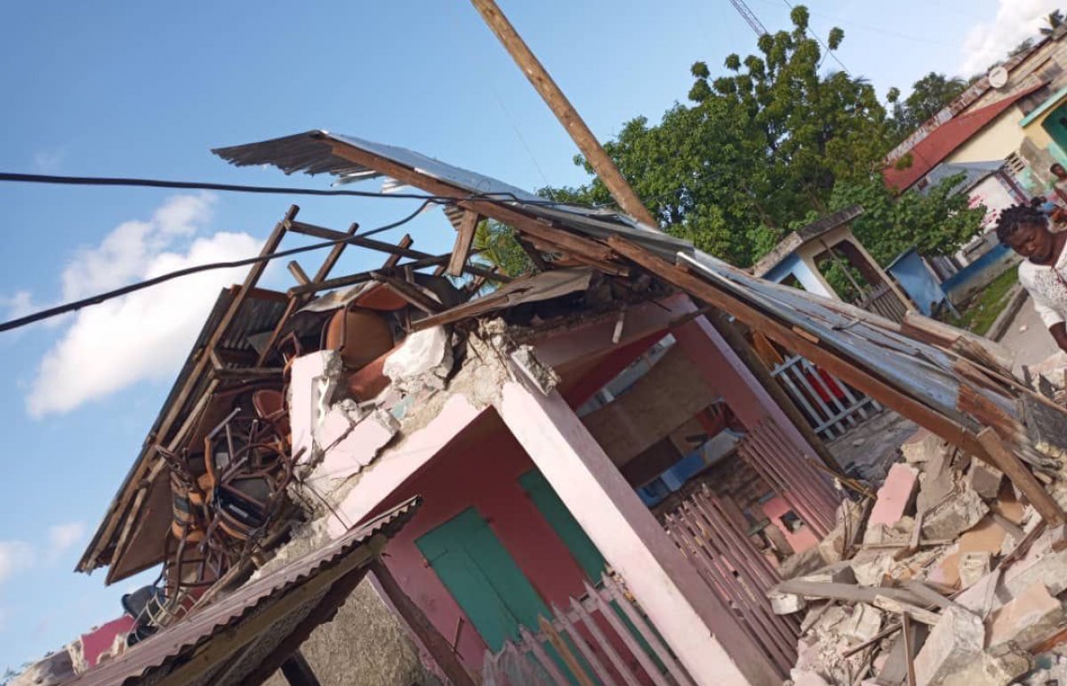 Death toll in Haiti earthquake rises to 304 #2