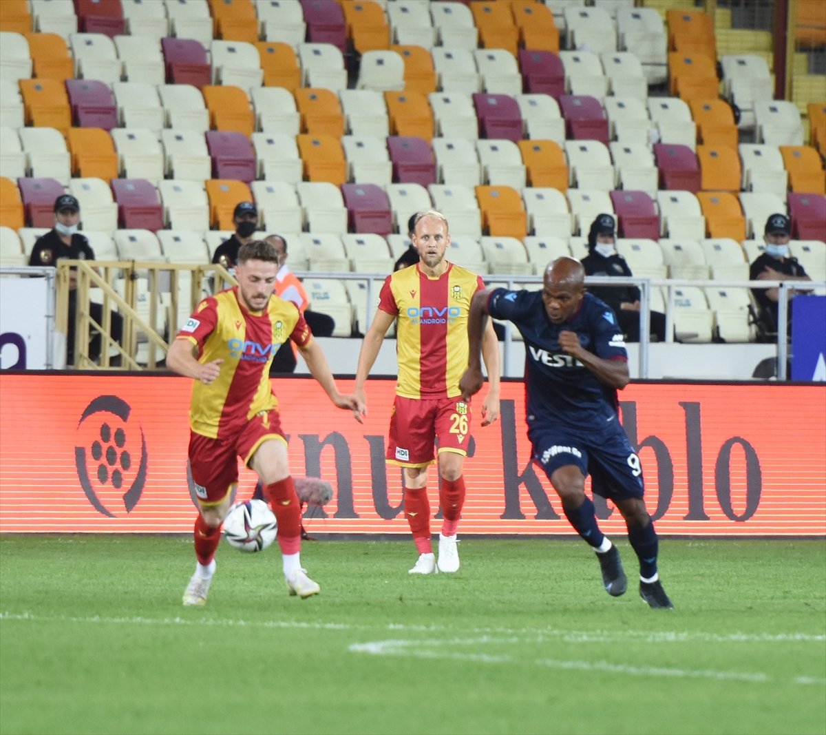 Trabzonspor, deplasmanda Yeni Malatyaspor u 5 golle geçti #8