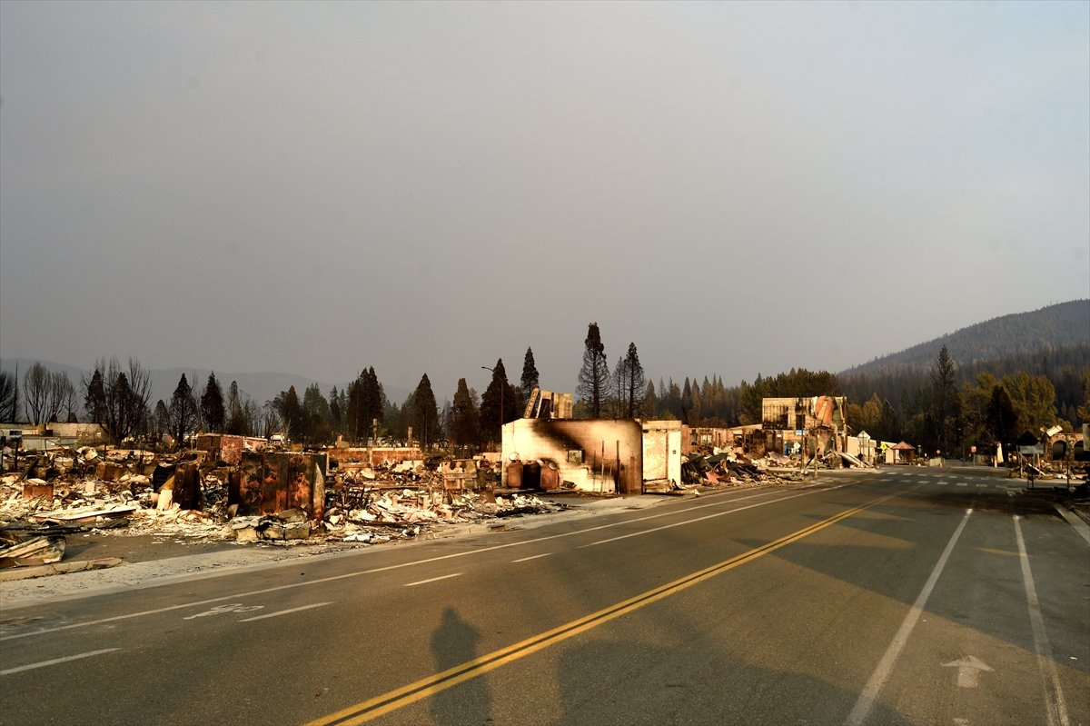 Destruction in California after the fire #1