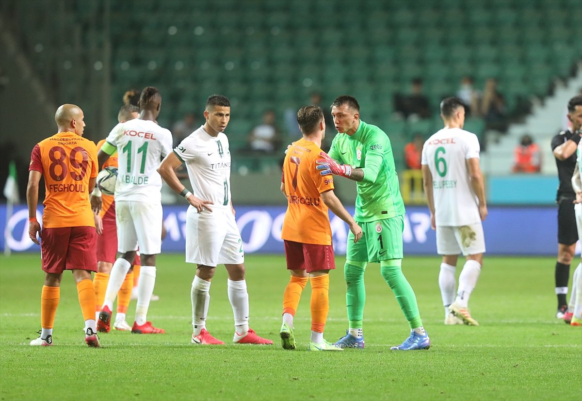 Fatih Terim: Bu olayı bir şekilde çözeceğiz #1