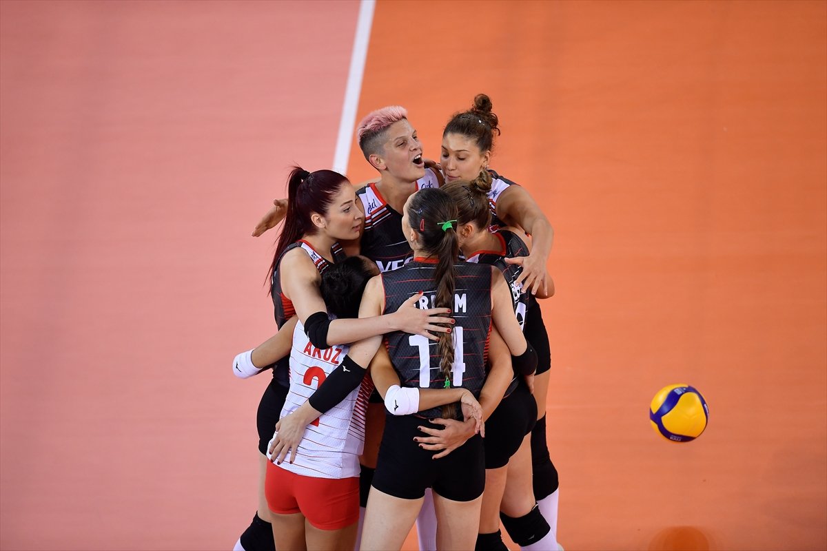 Türkiye Kadın Voleybol Milli Takımı, Avrupa Şampiyonası nda Romanya yı yendi #2