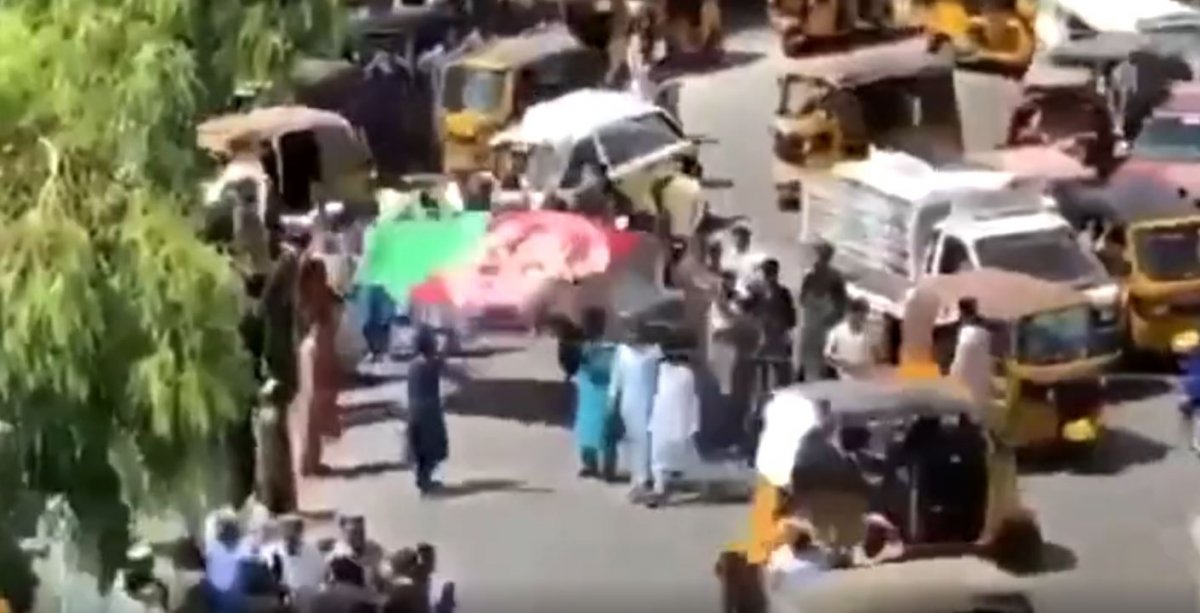 Afganistan da Taliban karşıtı protestolarda hayatını kaybedenler oldu #2