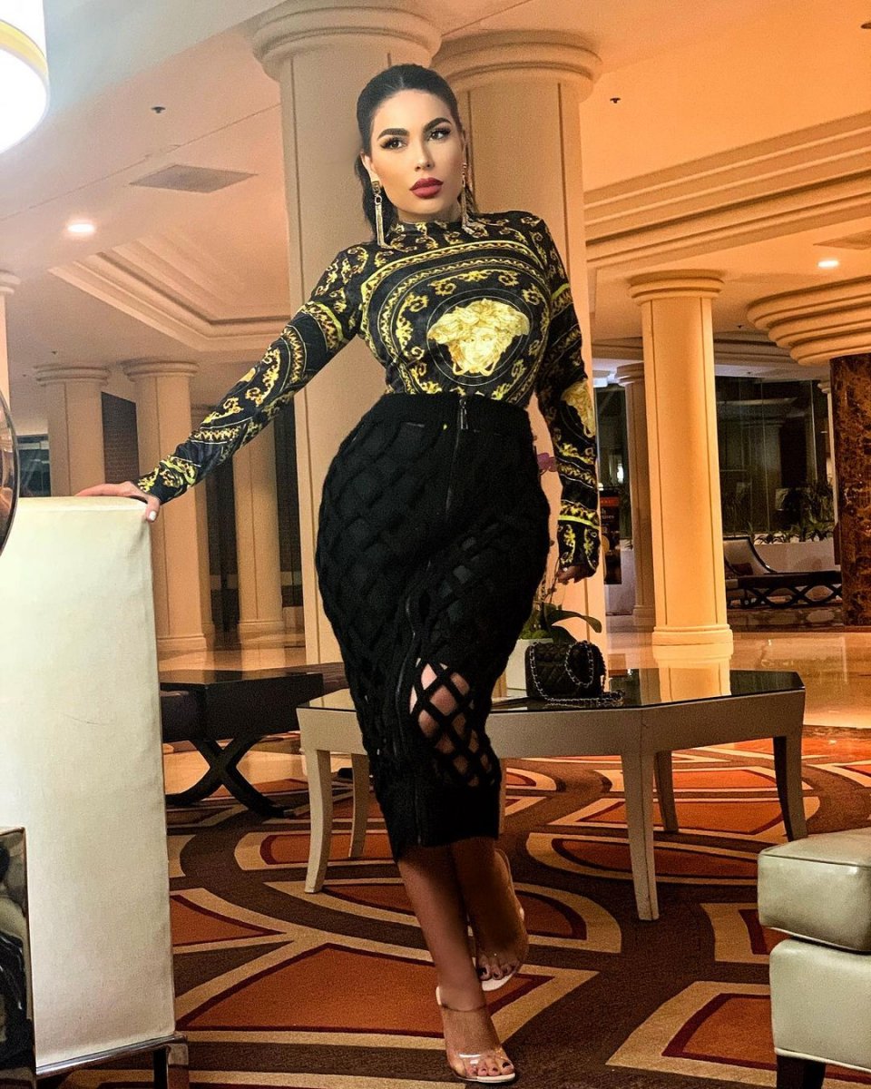 Afgan şarkıcı Aryana Sayeed, Amerikan uçağıyla Türkiye ye geldi #7