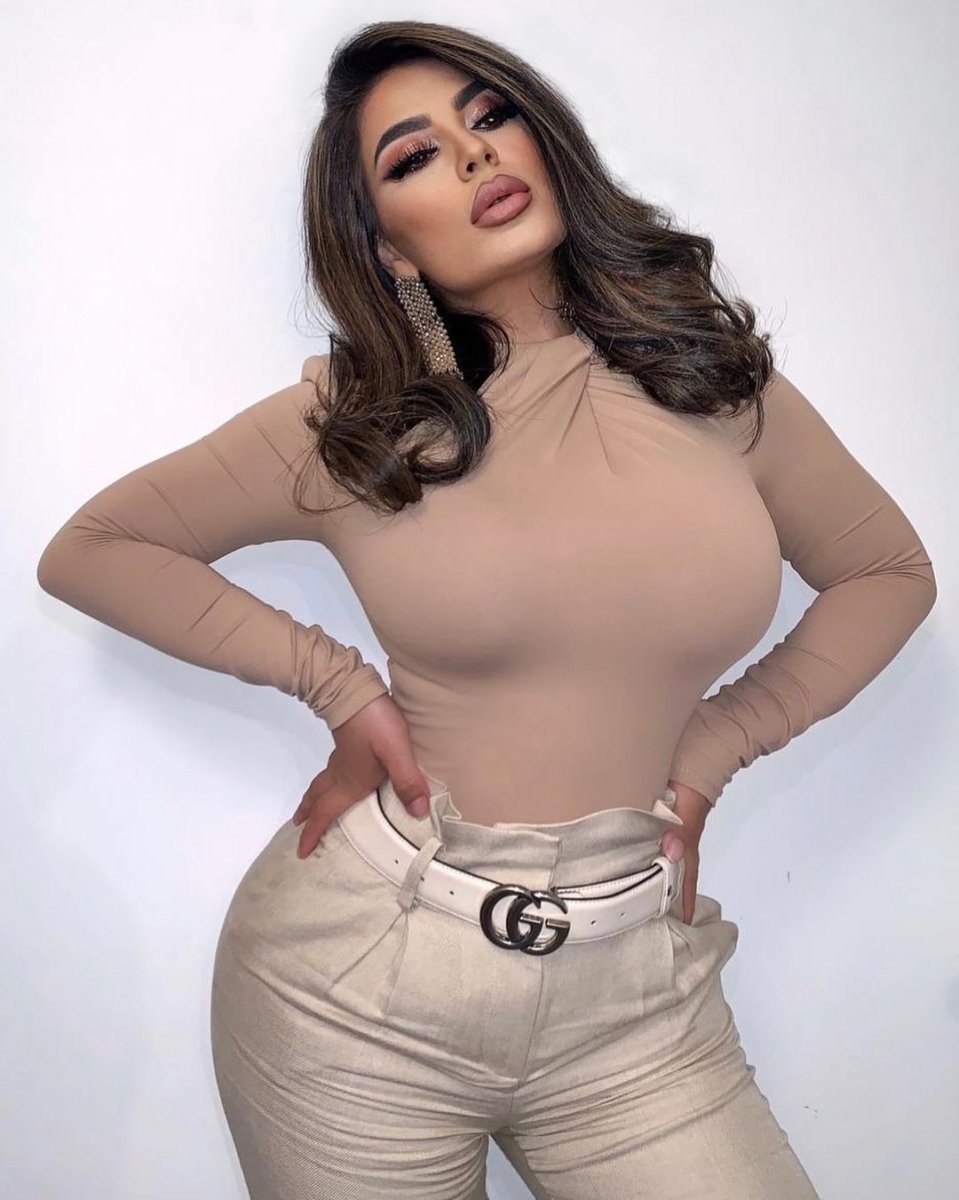 Afgan şarkıcı Aryana Sayeed, Amerikan uçağıyla Türkiye ye geldi #4