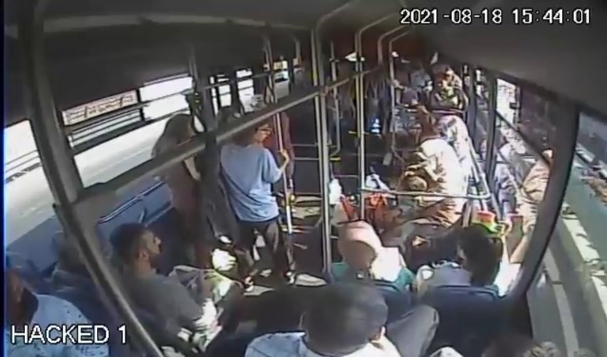 Bingöl de otobüs şoförü fenalaşan çocuğu hastaneye yetiştirdi #2