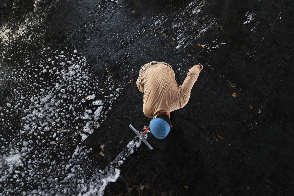 Kastamonu da komandolar, camiyi su ve köpükle yıkadı #2