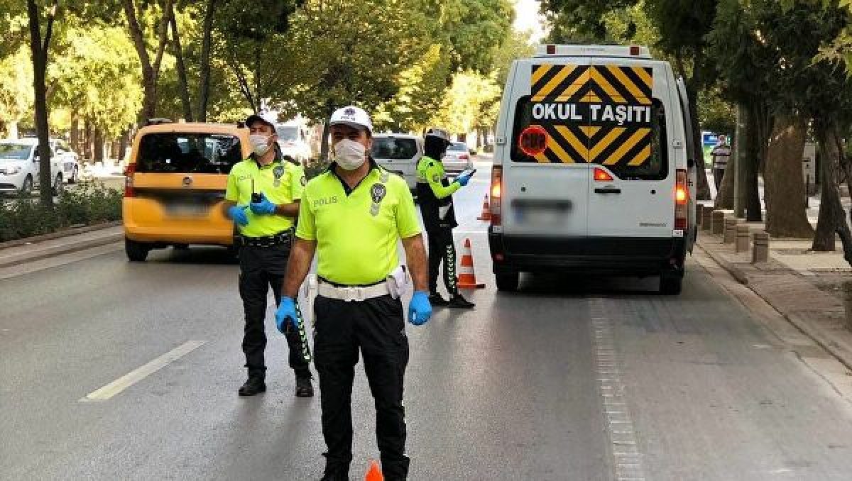 Servis şoförleri dikkat! O karta sahip olmayan okul servisçileri çalışamayacak #1