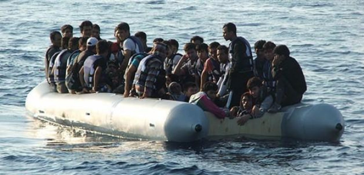 İspanya ya gitmeye çalışan göçmen botu battı: 39 ölü #2