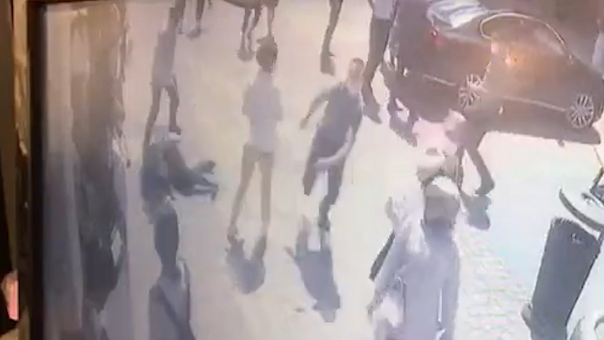 İyi Partili Buğra Kavuncu’ya yumruklu saldırı #2