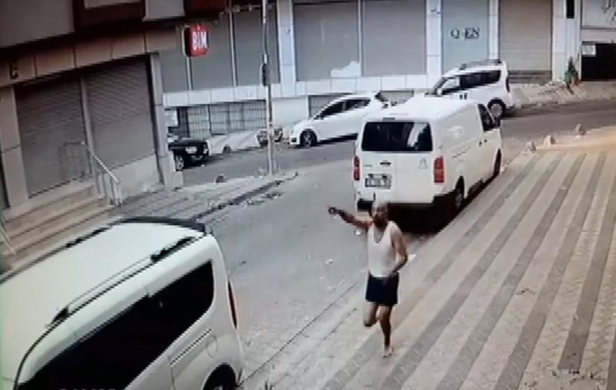 Sultangazi’de evine giren hırsızın arabası ile evine döndü #1