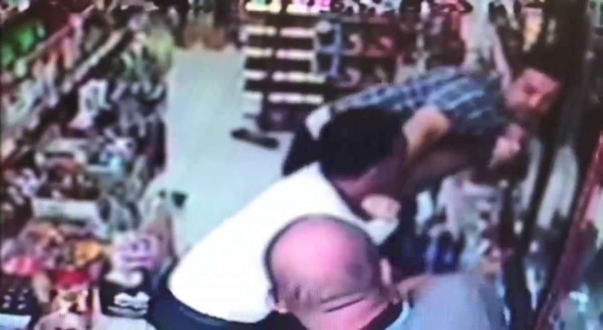 Bağcılar da husumetlisini bıçakla kovaladı, kendi bıçağıyla öldürüldü #1