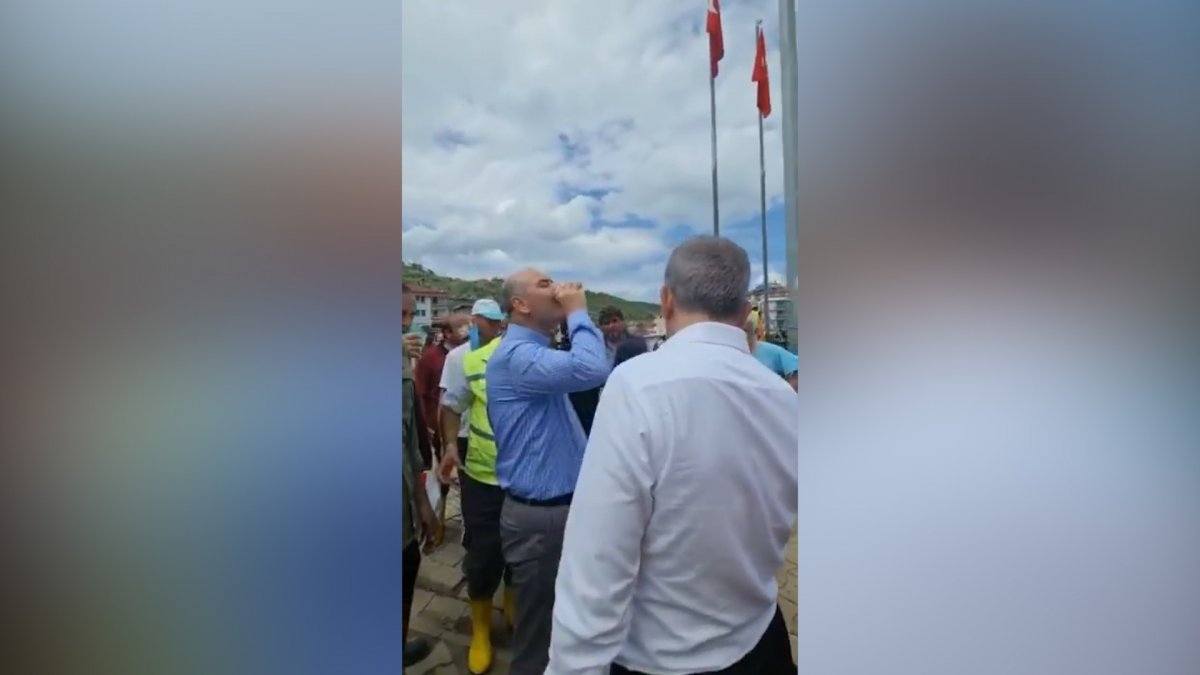 Kastamonulu teyzelerden Süleyman Soylu ve ekiplere ayran ikramı #4