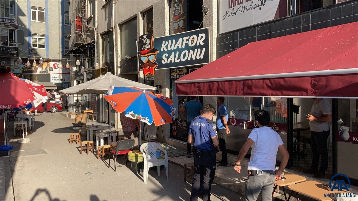 Çorum da silahlı bir kişi kuaför çalışanını rehin aldı #1