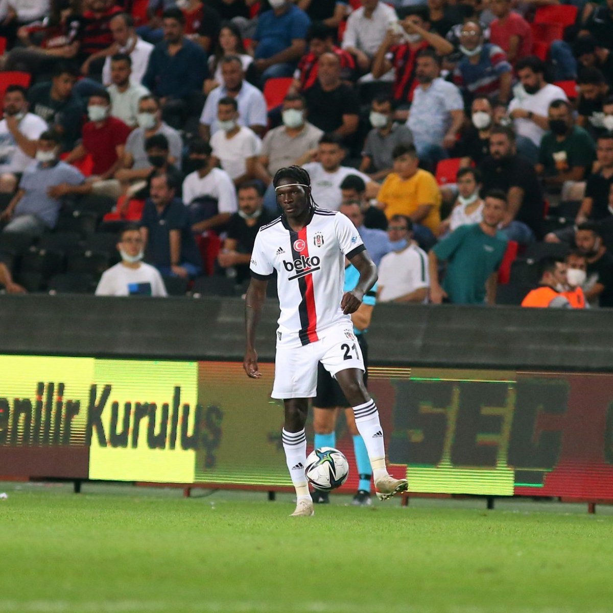 N Sakala hastaneye kaldırıldı #1