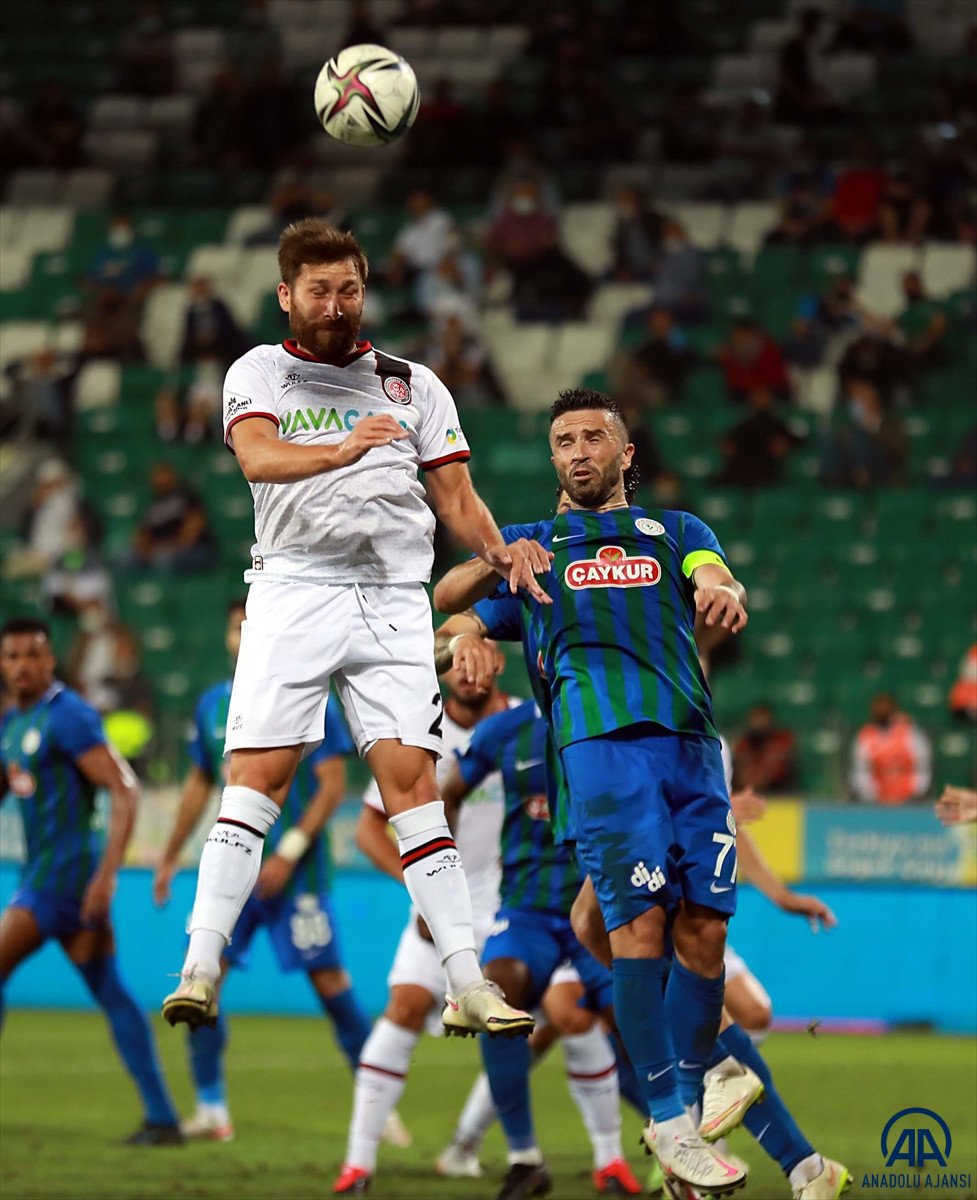 Rizespor ve Fatih Karagümrük golsüz berabere kaldı #2