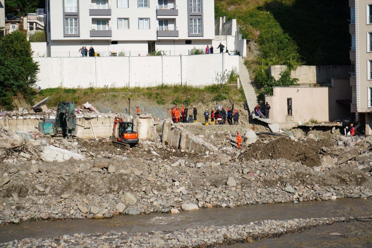 Batı Karadeniz deki selde can kaybı 82 ye yükseldi #4