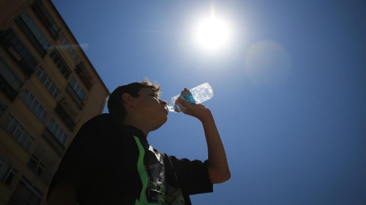 Elazığ’da sıcak havalar mevsim normallerinin üzerinde seyrediyor #1
