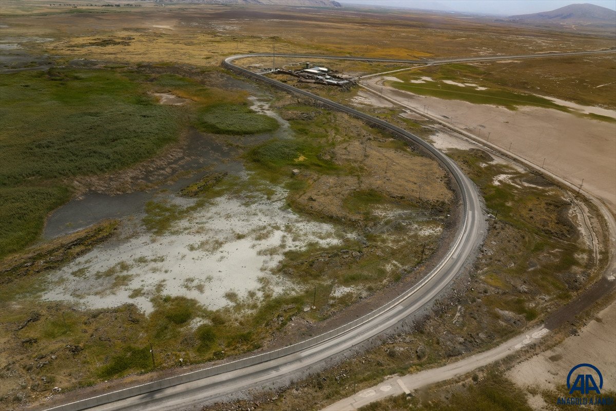 Türkiye-İran sırında duvar örme çalışmaları devam ediyor #9