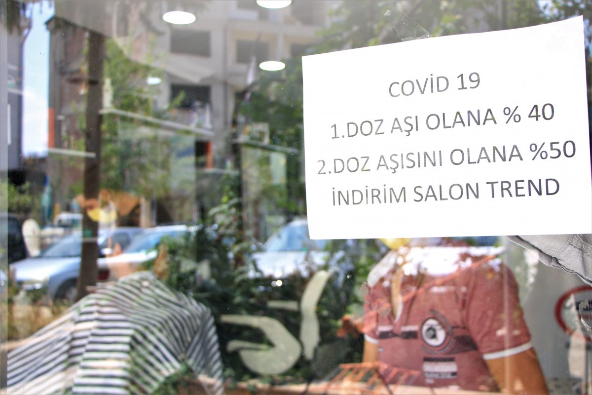 Elazığ da aşı olana indirimli tıraş yapan berber #5