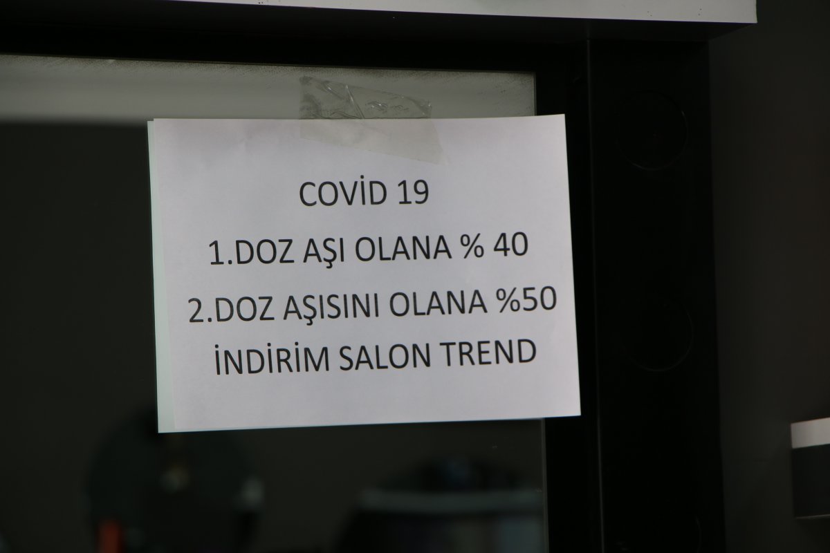 Elazığ da aşı olana indirimli tıraş yapan berber #2