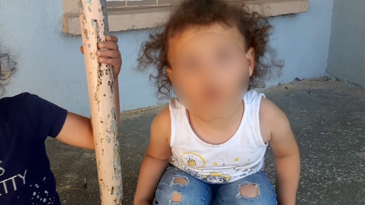 Adana da pantolonuna yırtık diyen kişiye  moda  cevabı veren minik kız #2