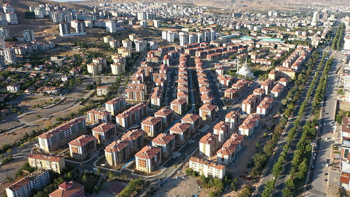 Elazığ da deprem sonrası yükselen yeni şehir #4