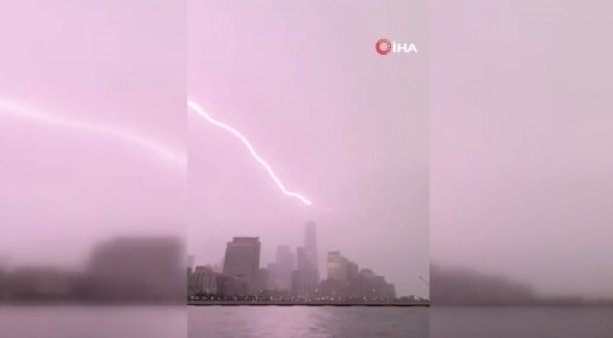 Lightning struck One World Trade Center in the USA #1