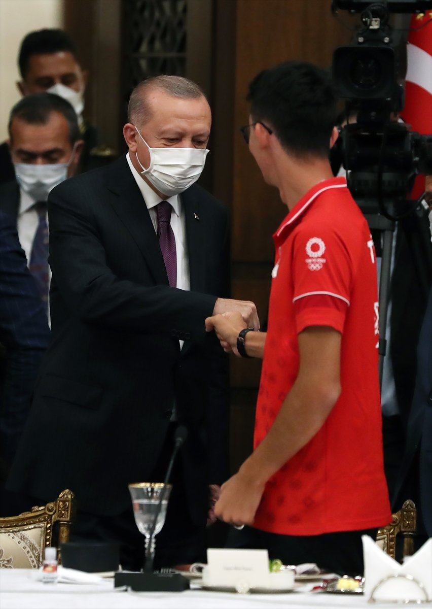 Cumhurbaşkanı Erdoğan, milli sporcularla bir araya geldi #3