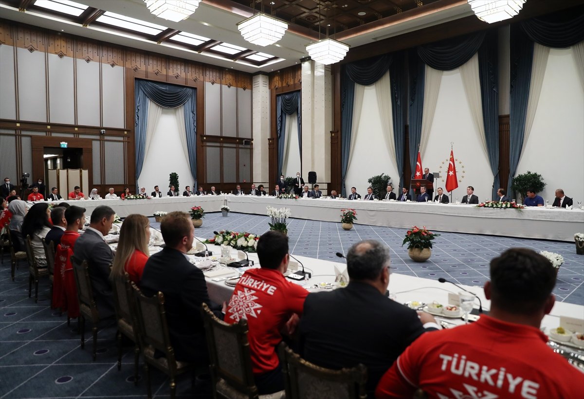 Cumhurbaşkanı Erdoğan, milli sporcularla bir araya geldi #5