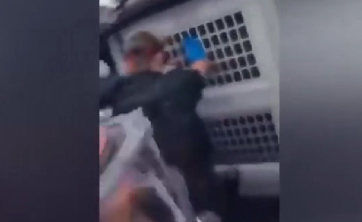 Karantinaya girmek istemeyen İrlandalı zorla götürüldü #2