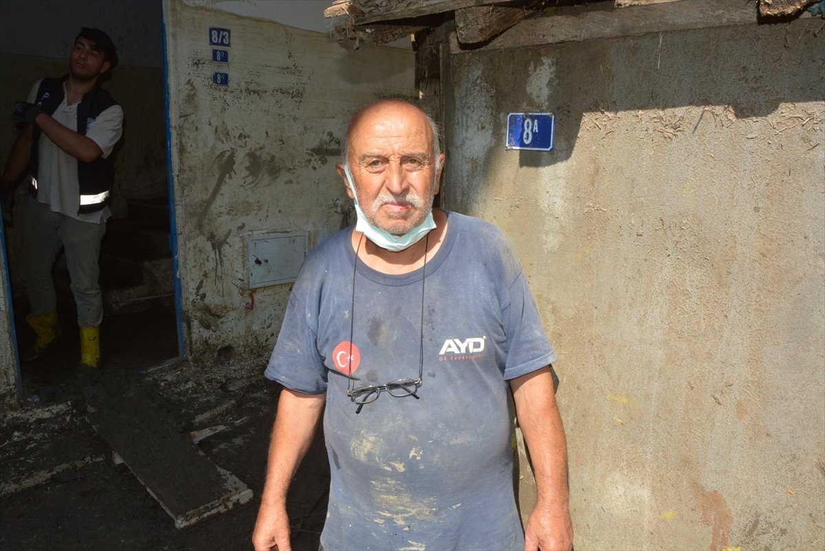 Kastamonu da sel mağdurları, destek için askerlere minnettar #7