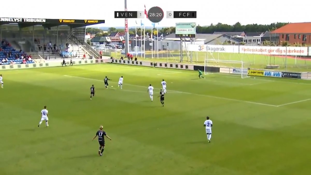 Danimarka 1. Ligi’nde yanlış düdük çalan hakemin mahcubiyeti #1