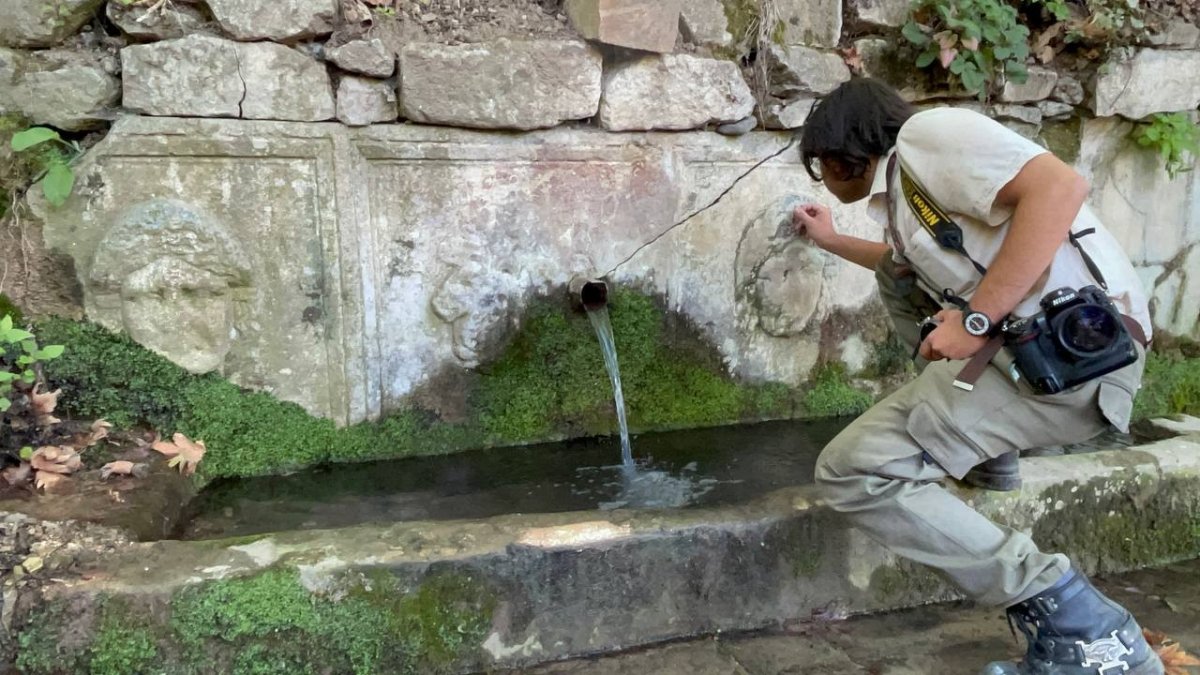 Bursa’da Roma döneminden kalan lahit, çeşme olarak kullanılıyor #1