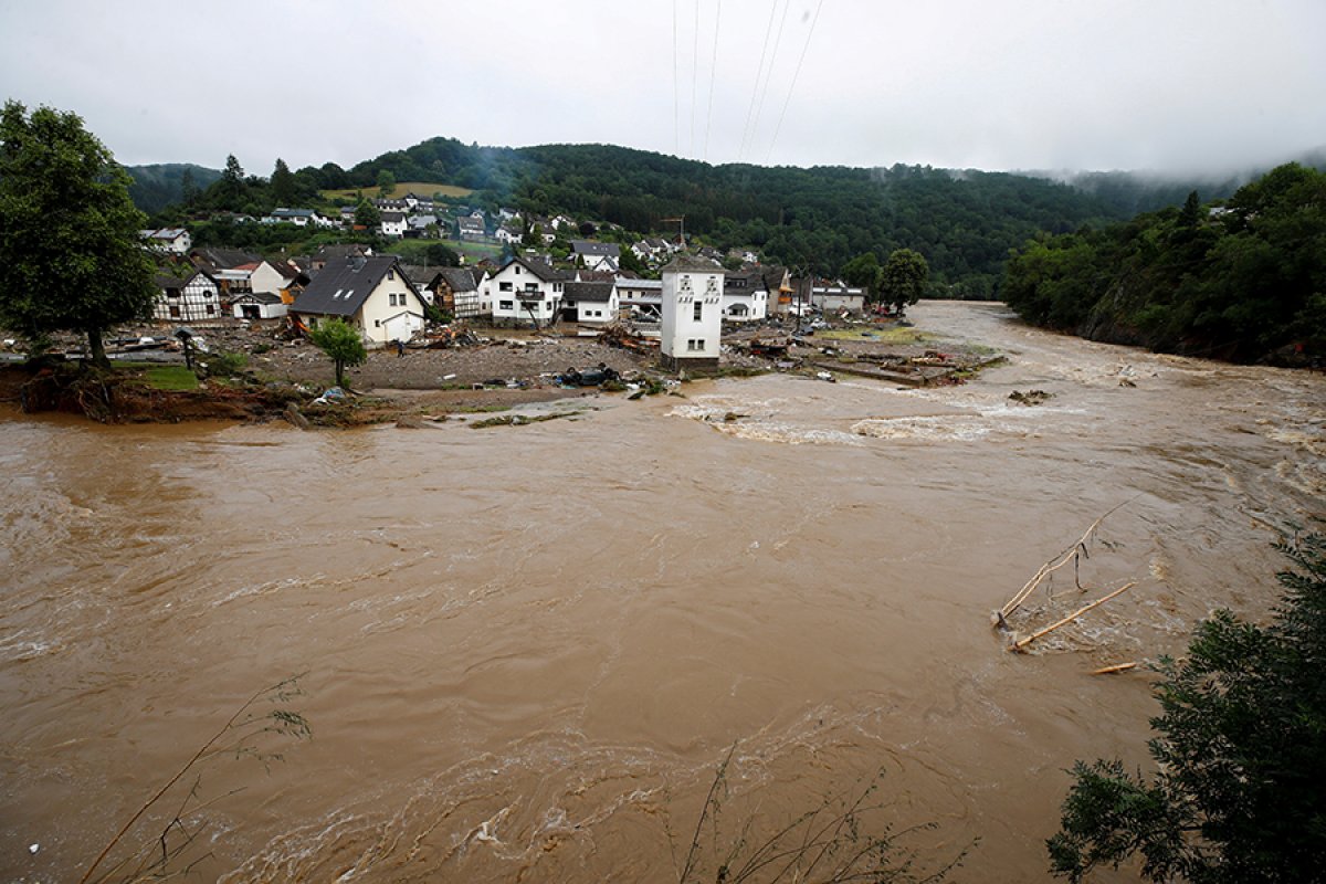 Research: Climate change increases the likelihood of flooding #4