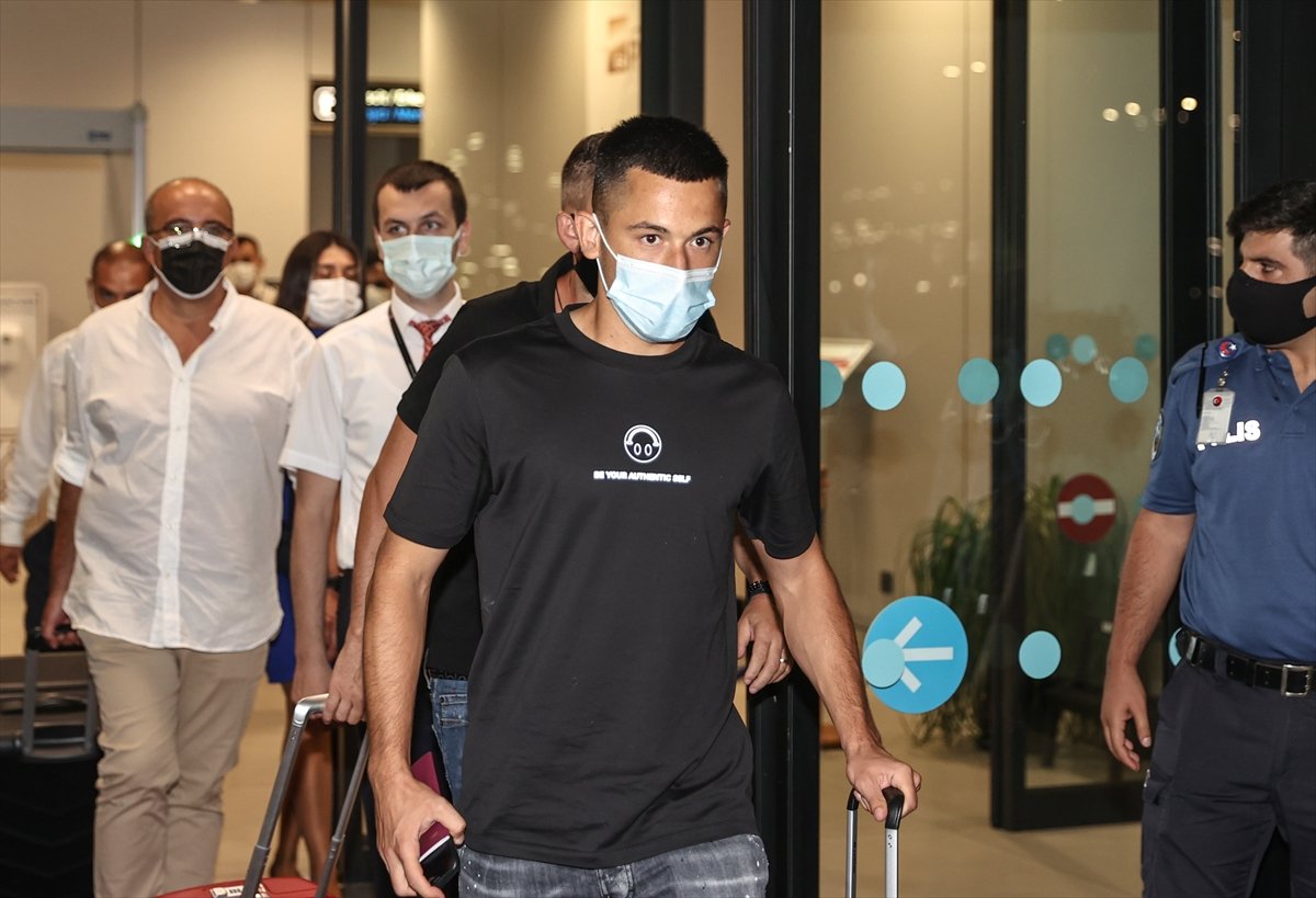 Galatasaray ın anlaştığı Olimpiu Morutan İstanbul da #2