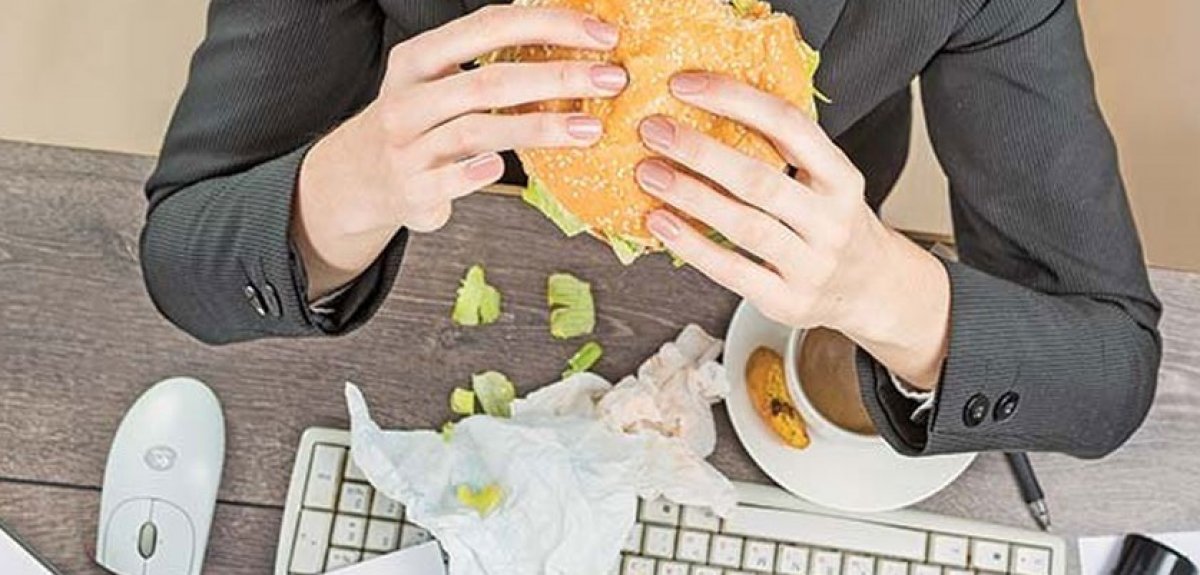 Geçmeyen açlık hissinin 7 nedeni #3