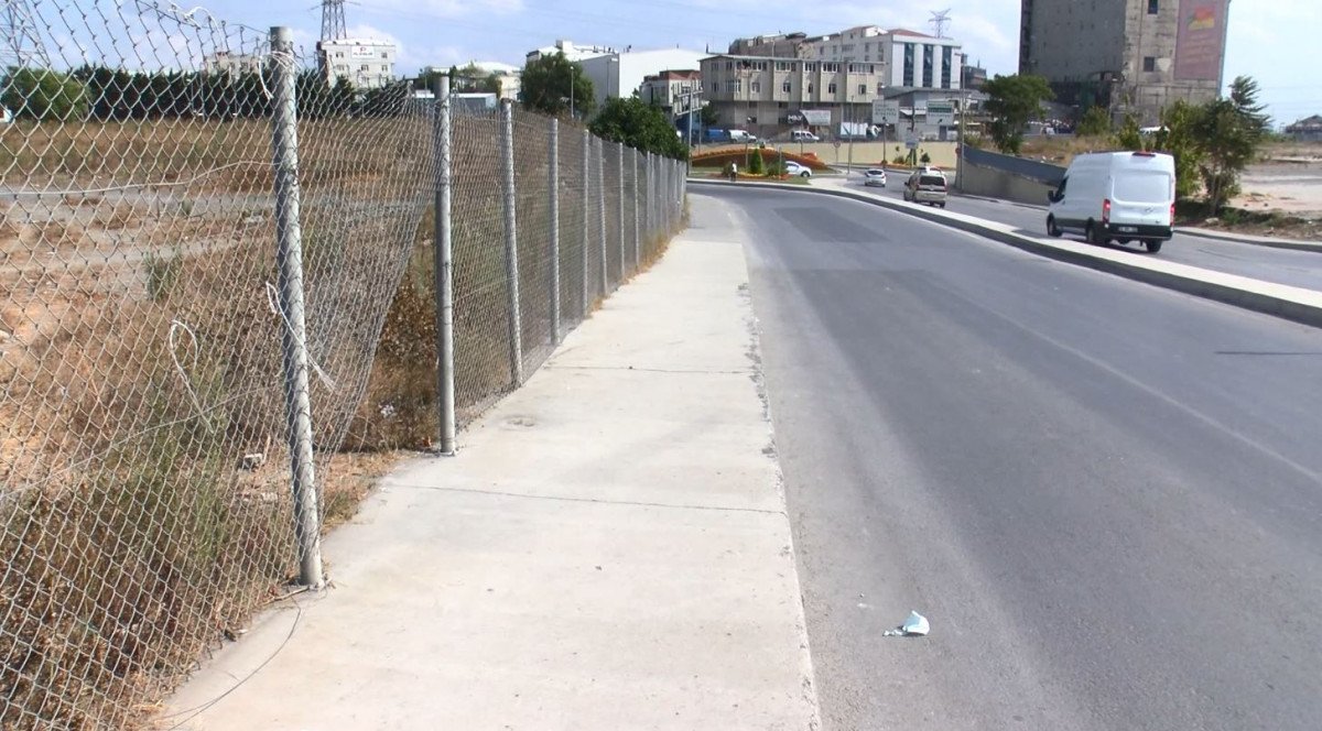 Sultangazi’de Suriye uyruklu 20 kaçak göçmen yakalandı #5