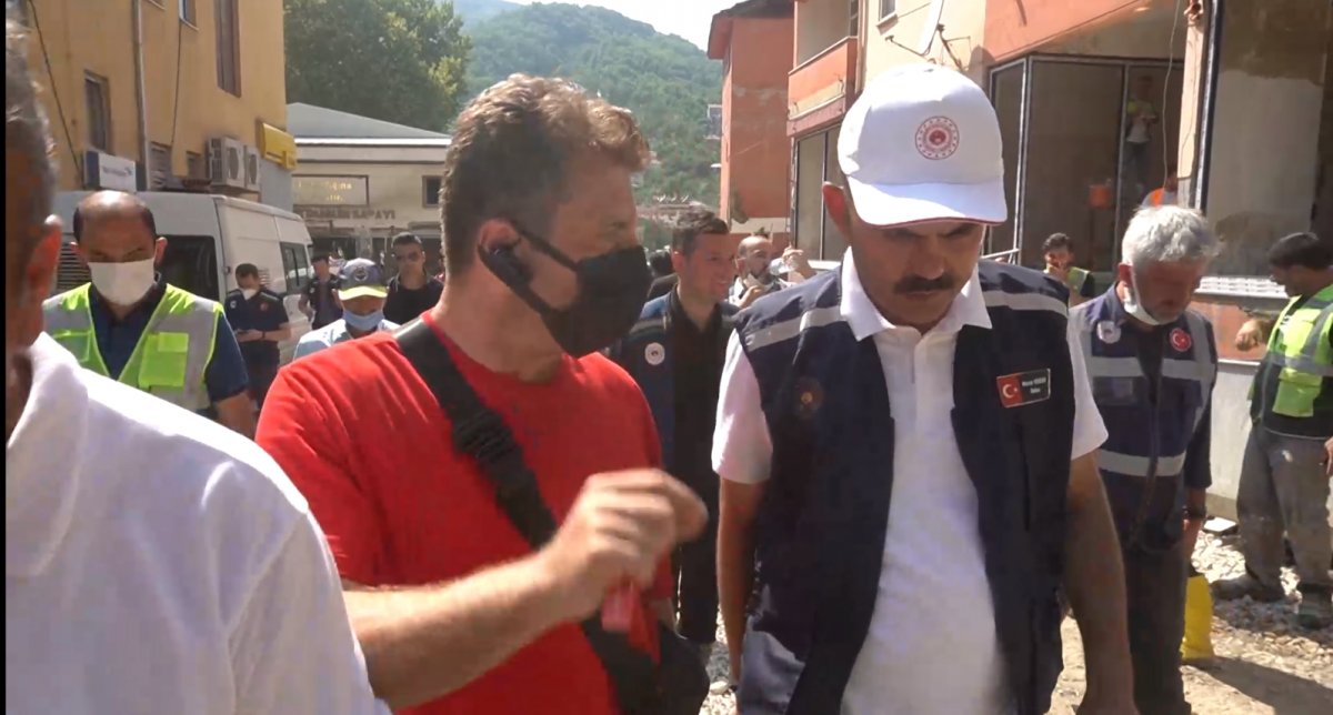 Bozkurtlu esnaftan yardımlar için Murat Kurum a teşekkür konuşması #1