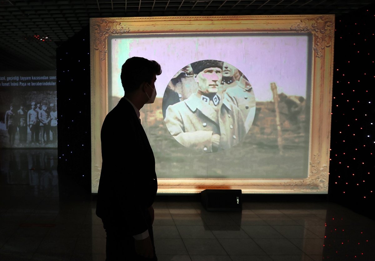 İstanbul da 30 Ağustos Zafer Bayramı na özel dijital gösterim #3