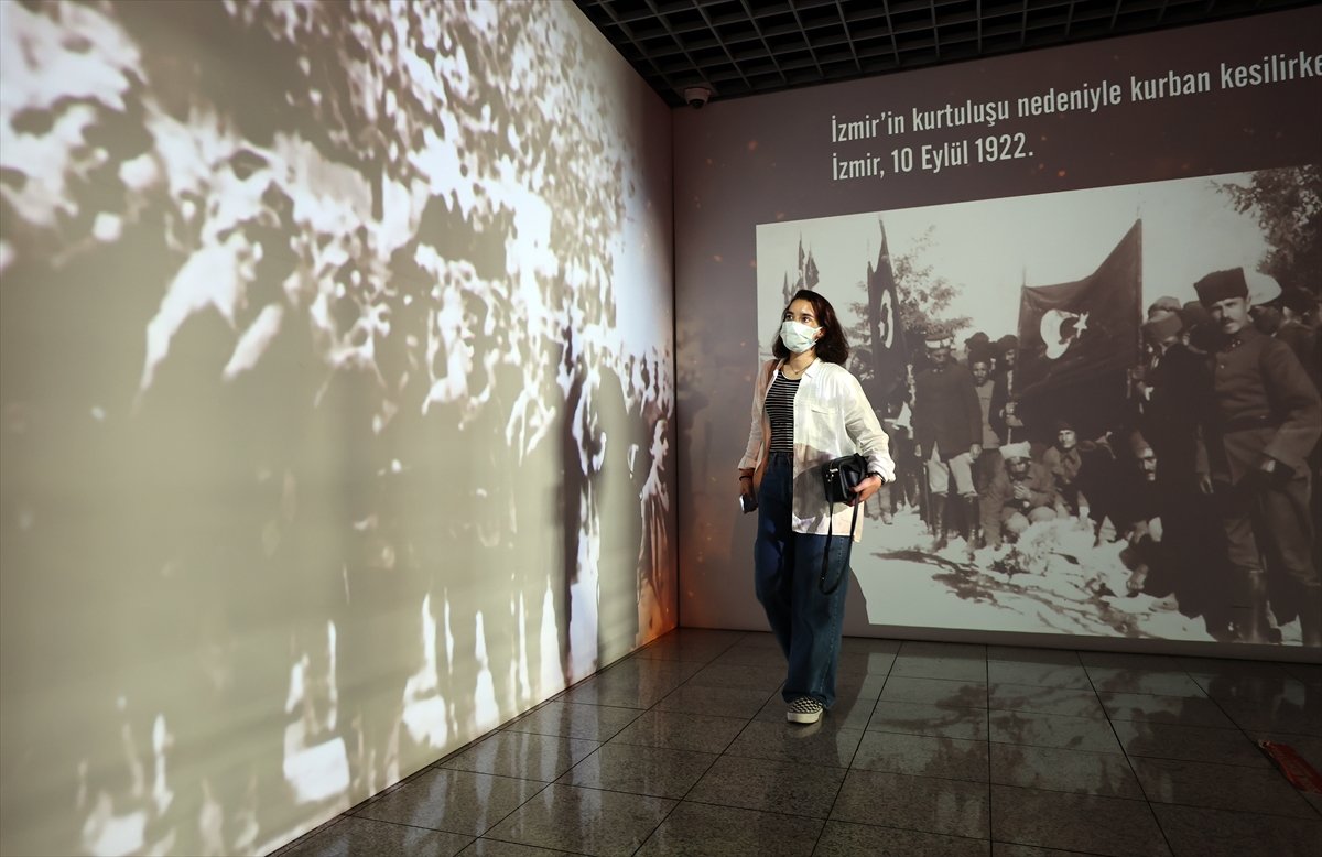 İstanbul da 30 Ağustos Zafer Bayramı na özel dijital gösterim #6