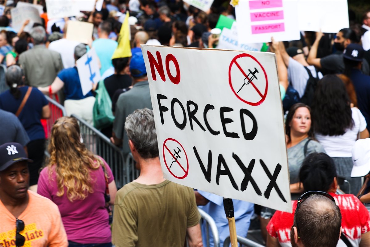 Hundreds of people in the USA protested the coronavirus vaccine #6