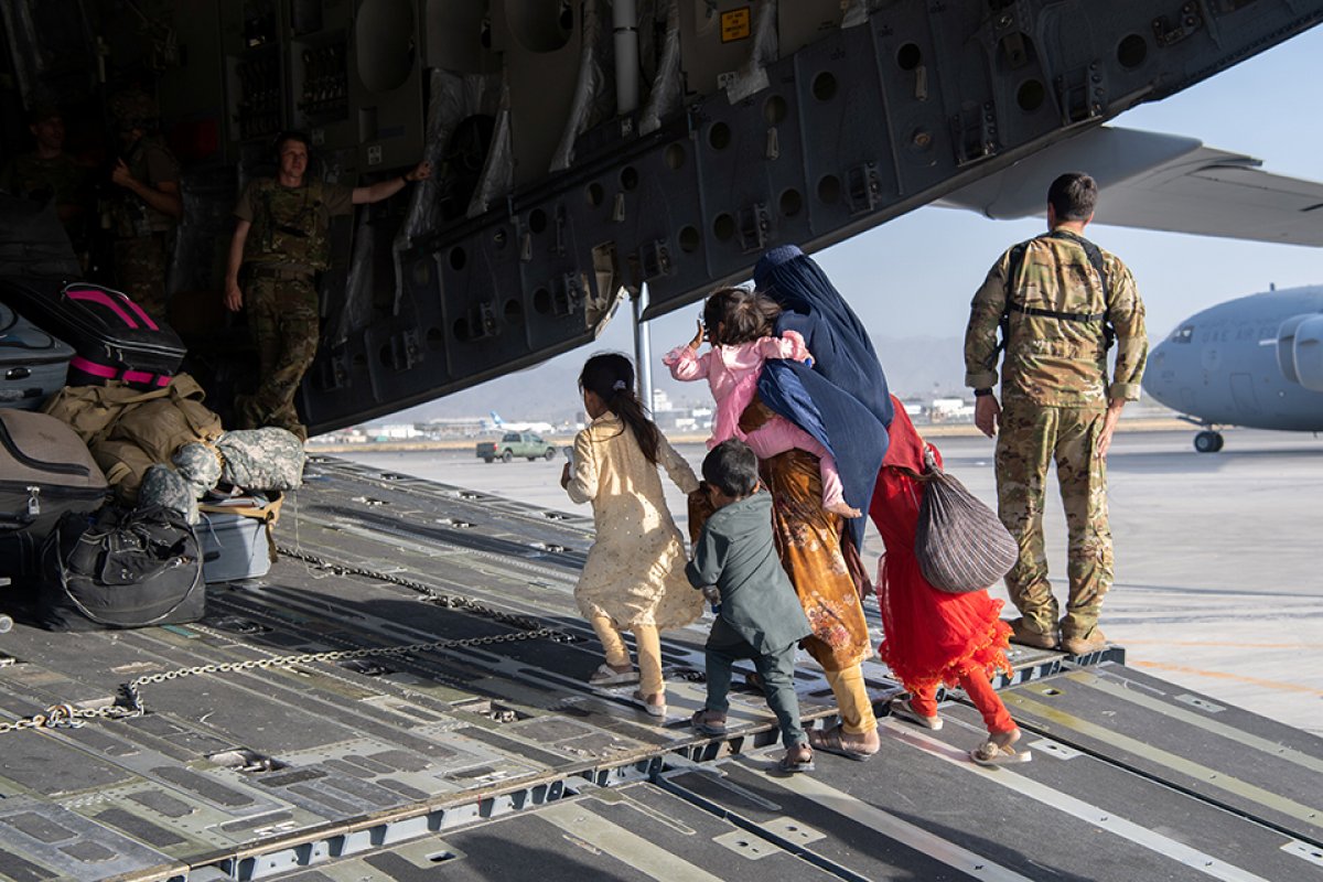 USA evacuated a total of 105,000 people from Afghanistan #1
