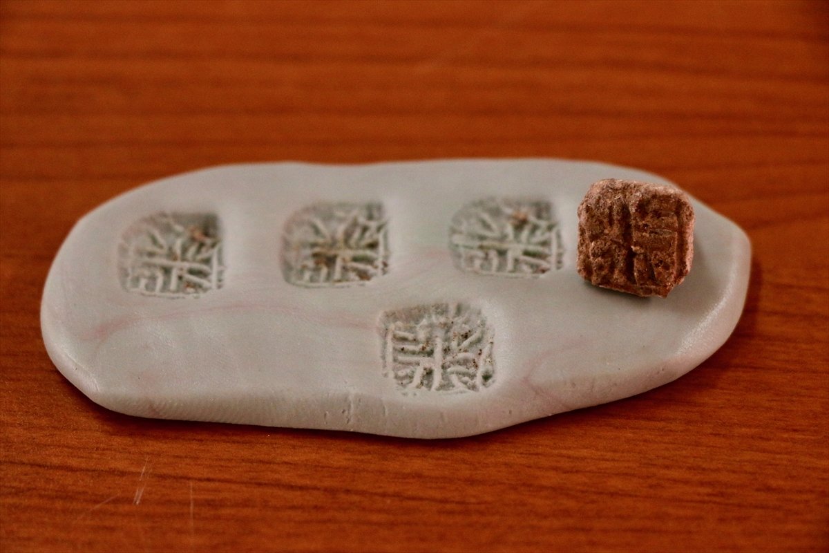 Eskişehir de 5 bin yıllık çocuk iskeletleri bulundu #8